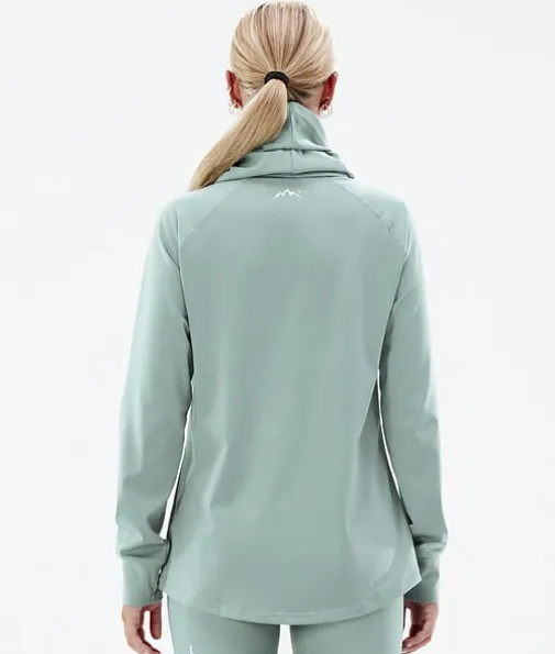 snuggle_w__2.webp Snuggle W 2022